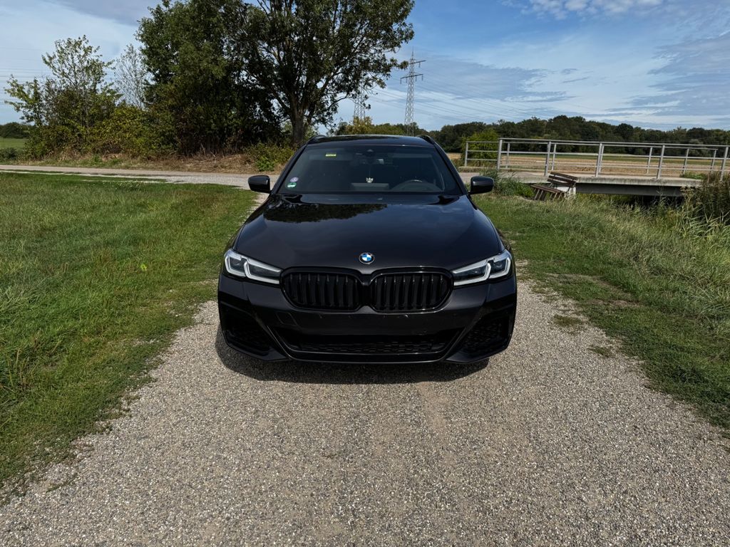 Image of BMW 530