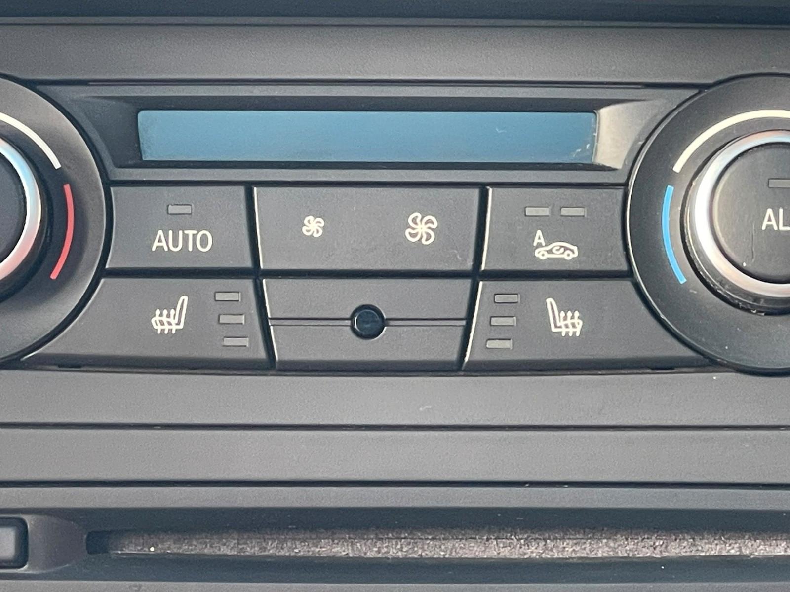 BMW X1 xDrive18d 143 ch xLine • 4x4 • Boîte auto • Toit pano • GPS • Radars AV/AR