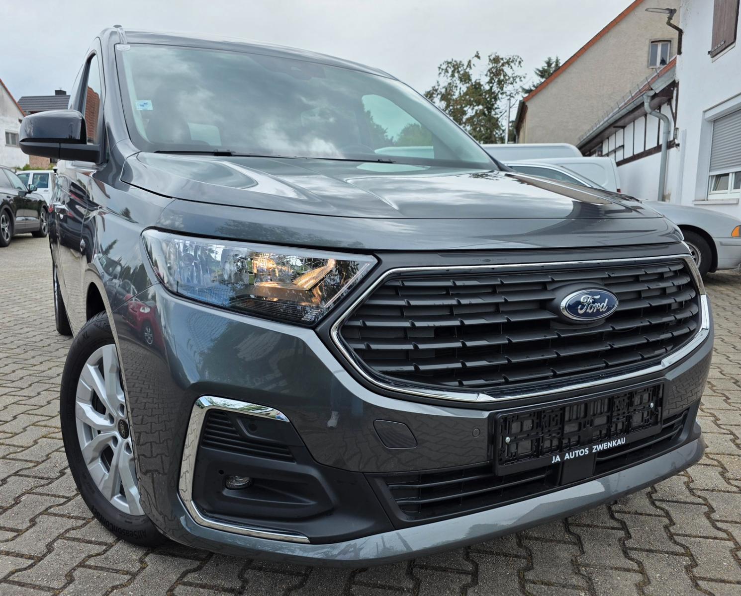 Ford Grand Tourneo Connect Titanium 2.0 TDI,YouTube!!