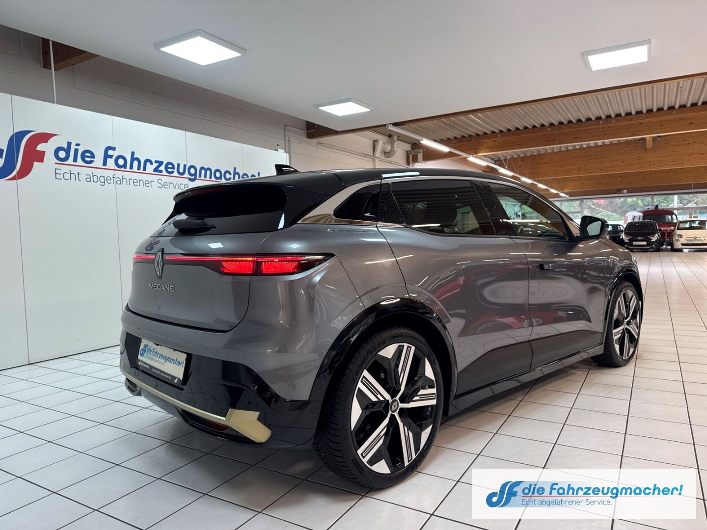 Fahrzeugabbildung Renault Megane E-Tech Electric Iconic EV60 220HP Digital