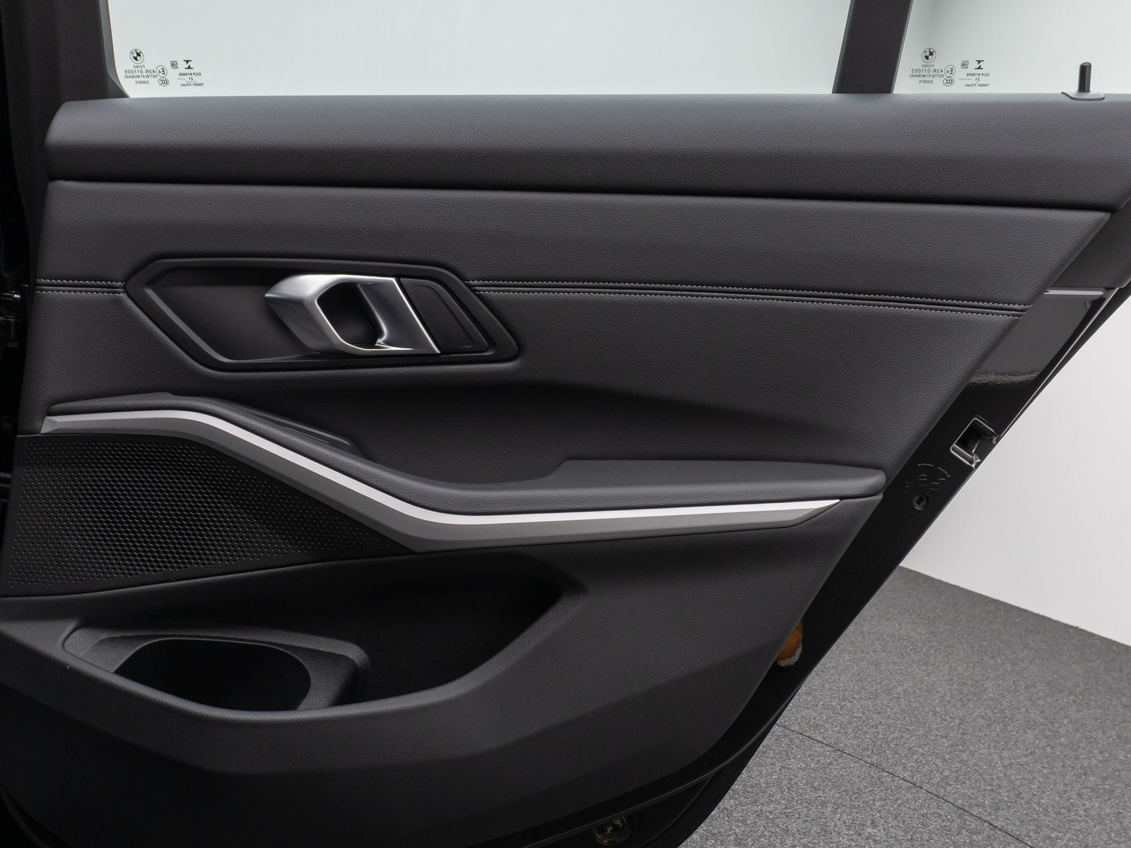 Fahrzeugabbildung BMW 320d DAB CockPitPr PDC AHK Stop&Go Komfort Sport