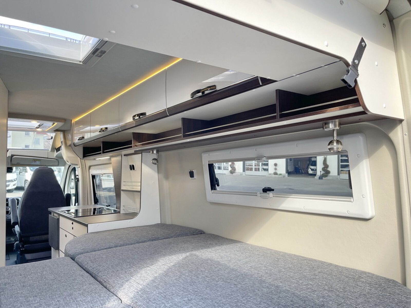 Fahrzeugabbildung Pössl Summit Prime 640 Citroen 165 PS Winterpaket