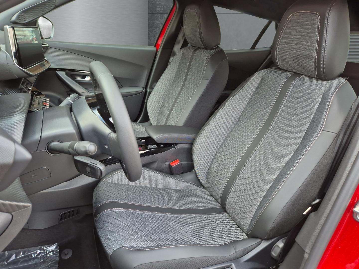 Peugeot 2008 Allure Hybrid AT Navi-u.Zugangs-Paket Sicht