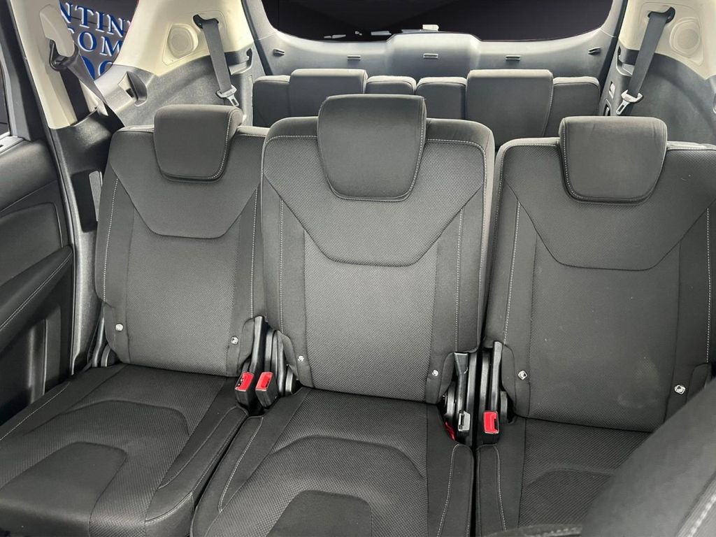 FORD S-Max 2.0 TDCi Titanium Automatik, 7SITZER,KLIMA FORD S-Max 2.0 TDCi Titanium Automatik, 7SITZER,KLIMA