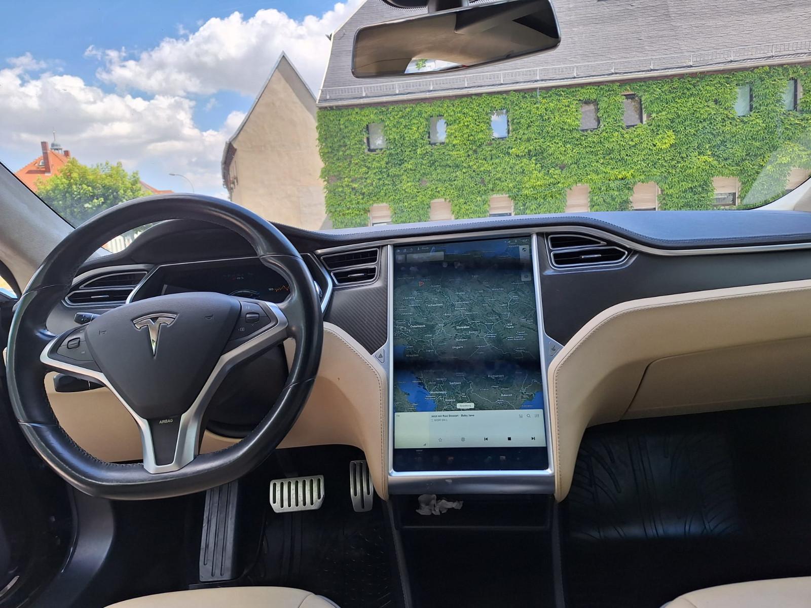 Tesla Model S P85 | 367 ch | BVA | Batterie SOH 93 % | Toit panoramique | Suspension pneumatique | Cuir | GPS