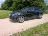 Mercedes-Benz GLA 220/Allrad/AppleCarPlayer/Automatik/Klima - Mercedes-Benz 220: A