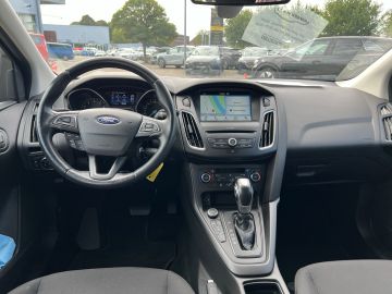 Bild 11 Ford Focus Turnier Business Navi Soundsystem Lenkrad