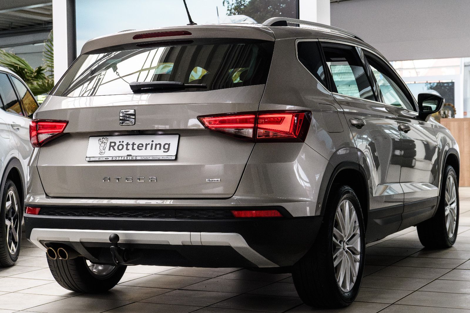 Fahrzeugabbildung SEAT Ateca Xcellence 4Drive +DSG+ Navi + AHK + Kamera
