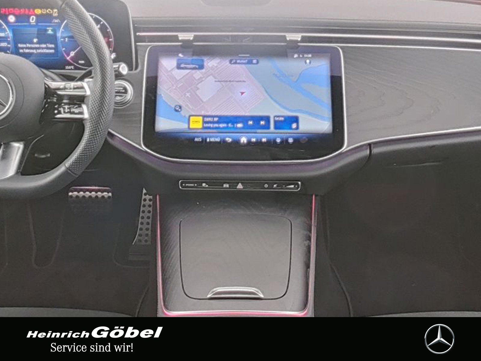 Fahrzeugabbildung Mercedes-Benz E 220 d T AMG+AHK+NIGHT+KAMERA+LED+CARPLAY