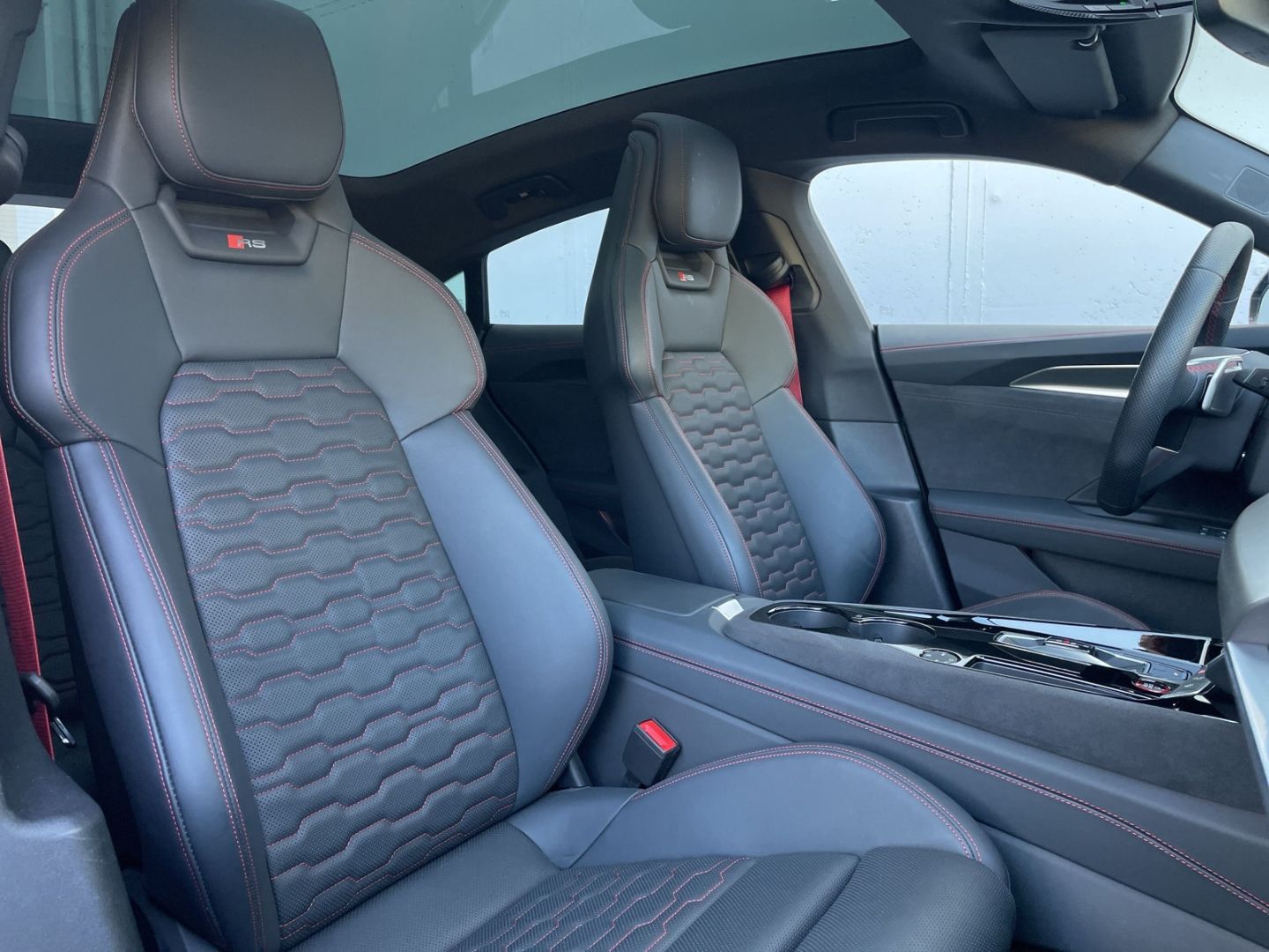 RS e-tron GT quattro AIR/B&O/HUD/Pano/Sitzbelüft