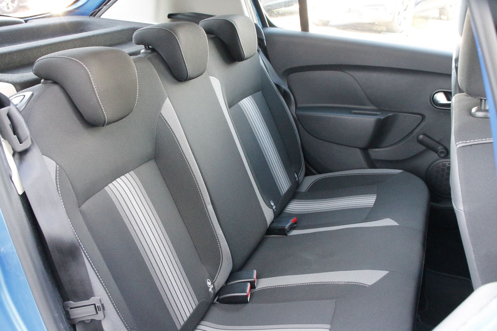 Fahrzeugabbildung Dacia Sandero Stepway Celebration