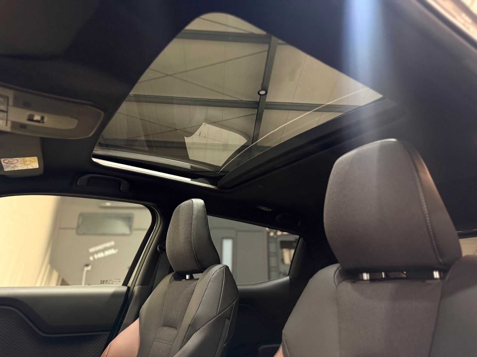 Fahrzeugabbildung Suzuki e Vitara 61 kWh Comfort+ Allgrip