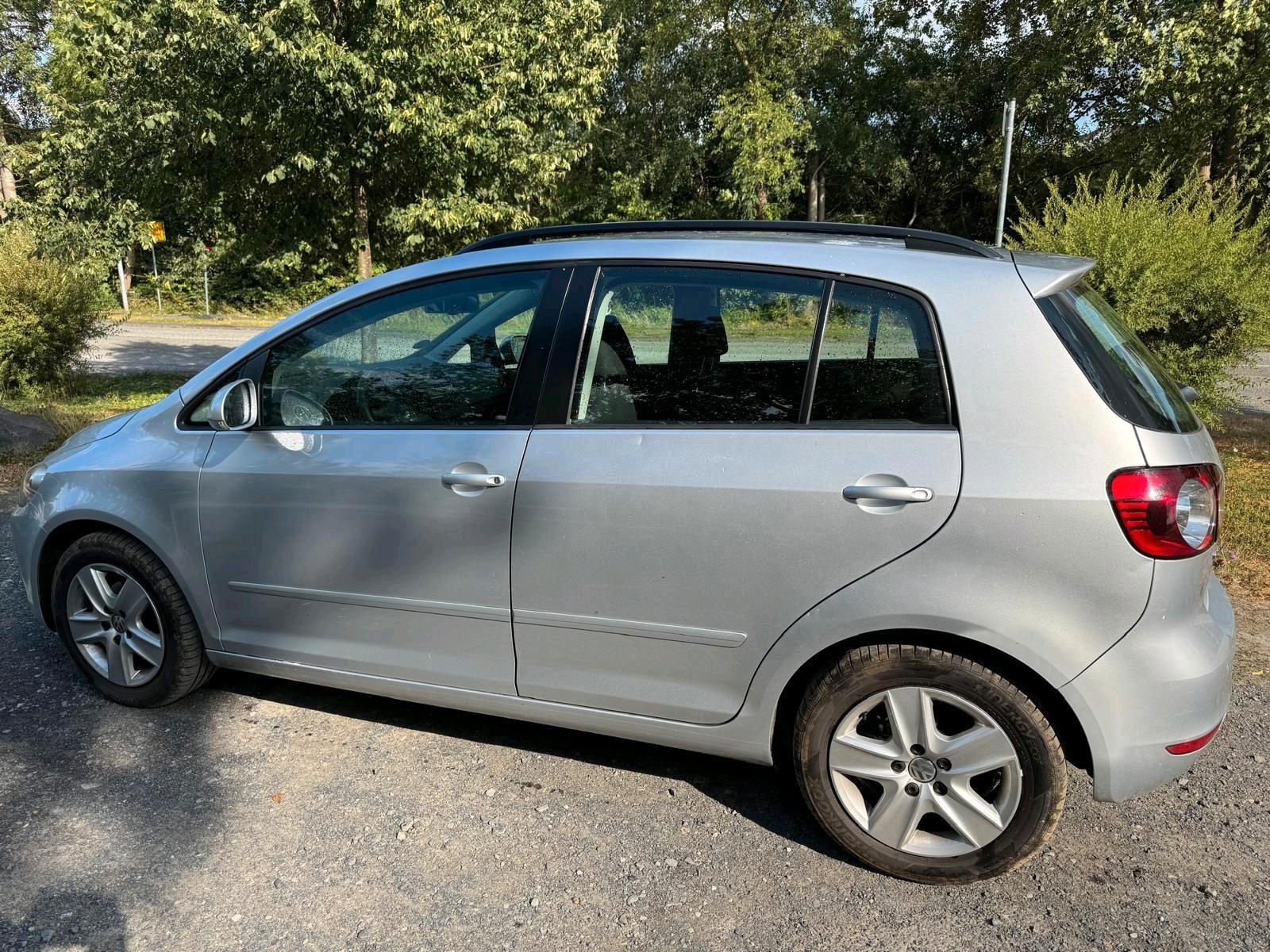 Volkswagen Golf Plus 2010 — rear view