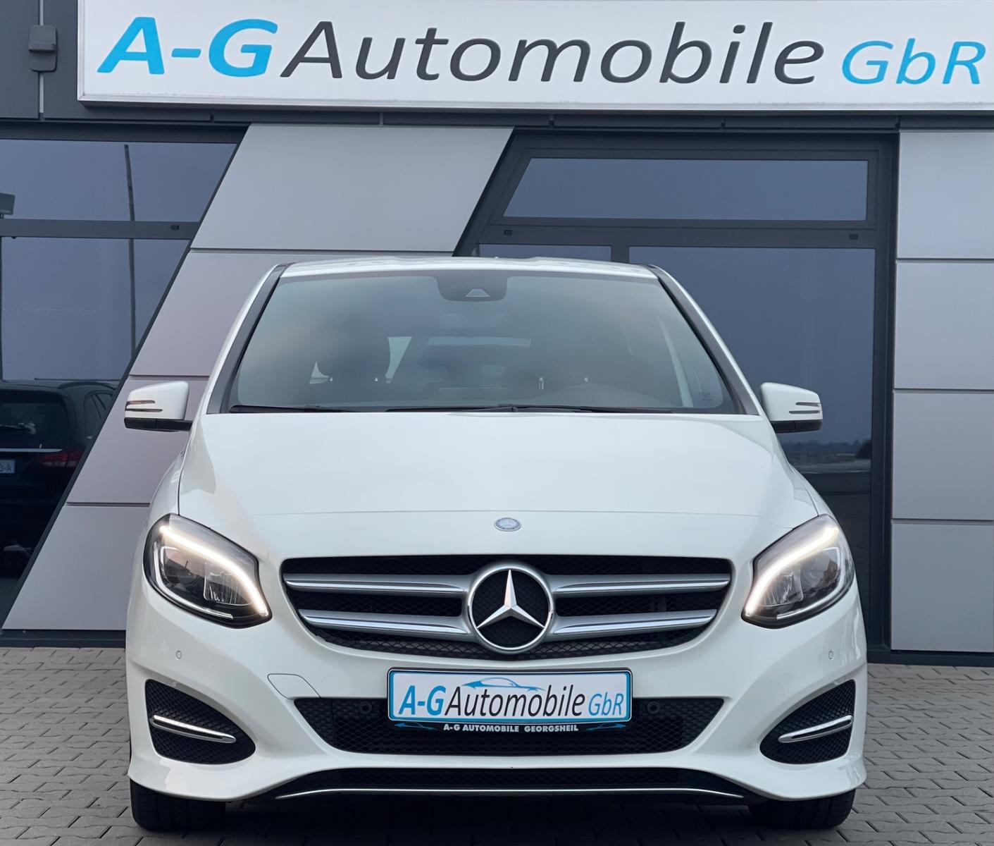 Mercedes-Benz B 180 Style LED-Scheinwerfer Business Paket PDC