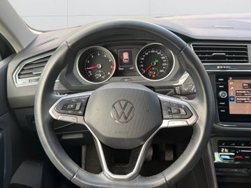Volkswagen Tiguan - 12