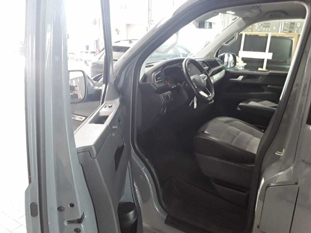 T6.1 Multivan 2.0TDI DSG Gen Six AHK/Navi/Kamera