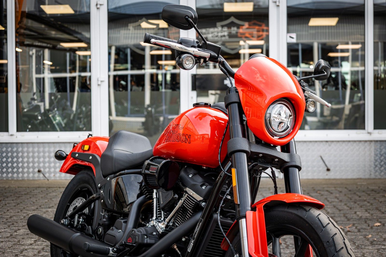 Fahrzeugabbildung Harley-Davidson FXLRS LOW RIDER S 117 MY26
