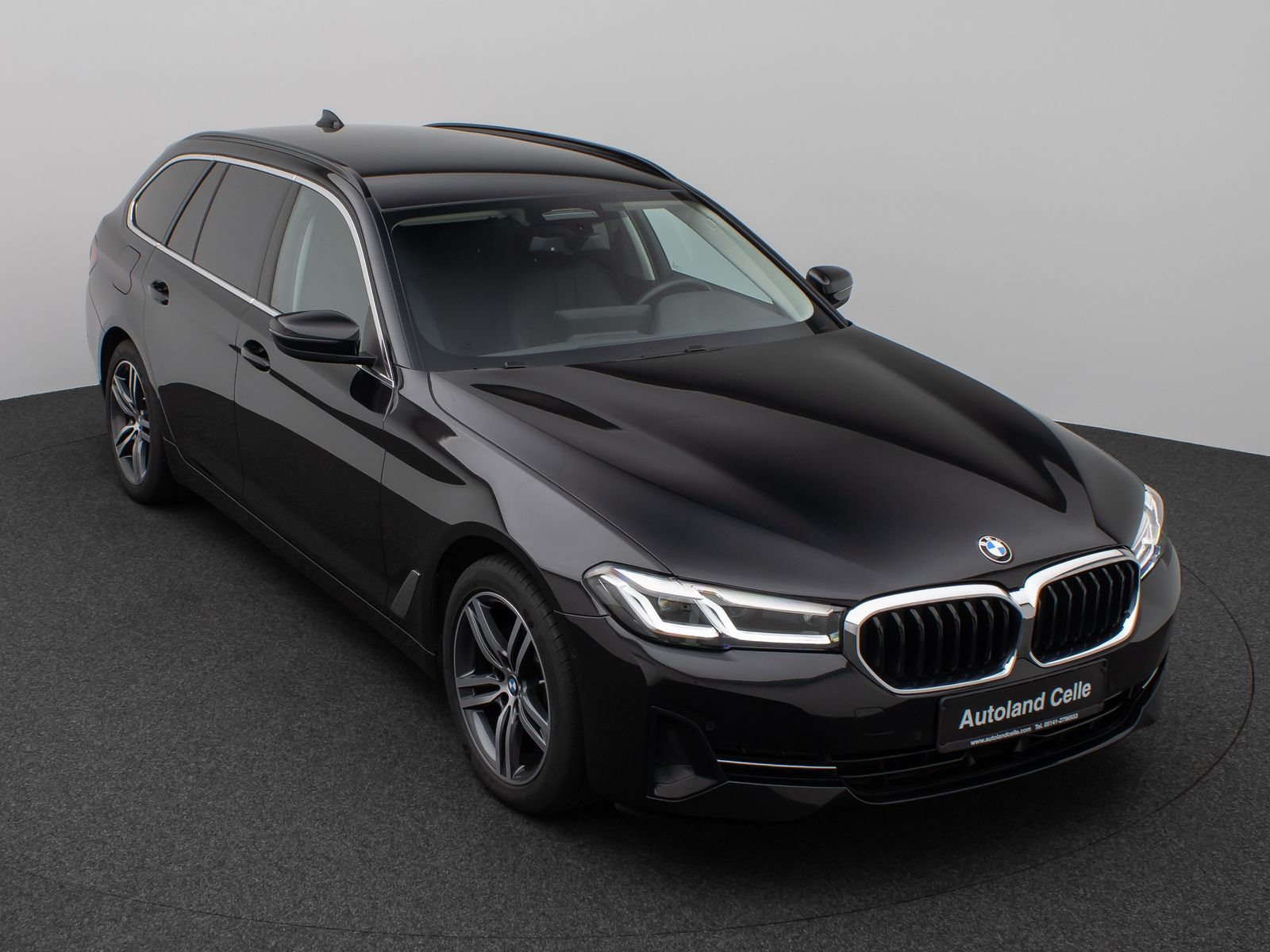 Fahrzeugabbildung BMW 520d xD ACC H/K Kamera Alarm DAB Leder 18Zoll