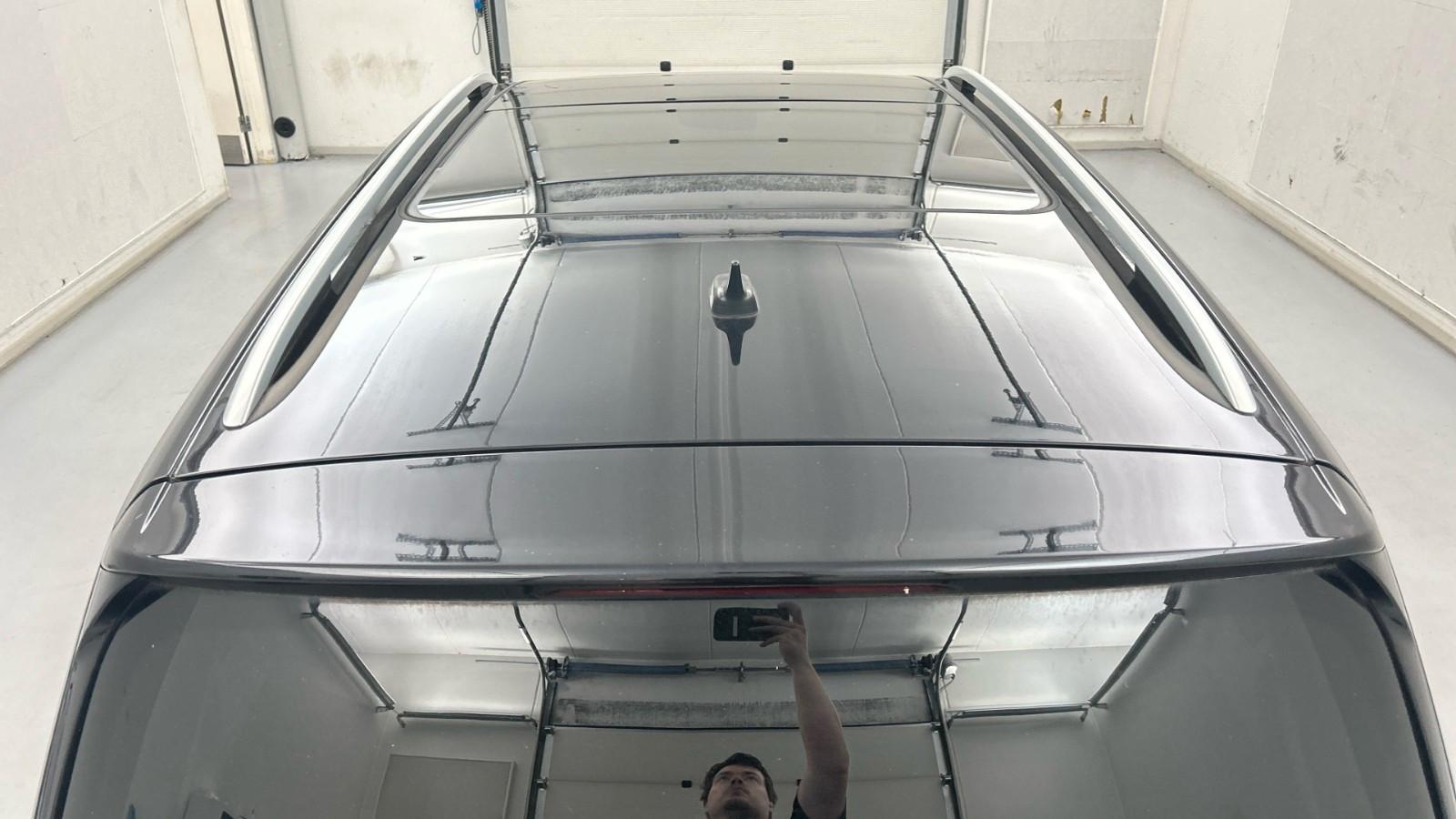 Volkswagen Touran R-Line High.7Sitze Navi Cockpit Pano.RFK AHK ACC, миниатюра 19