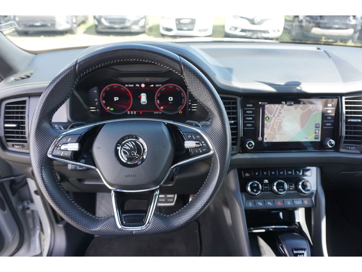 Skoda Kodiaq 2.0 TDI Sportline 4x4 DSG AHK Navi LED AC foto 13