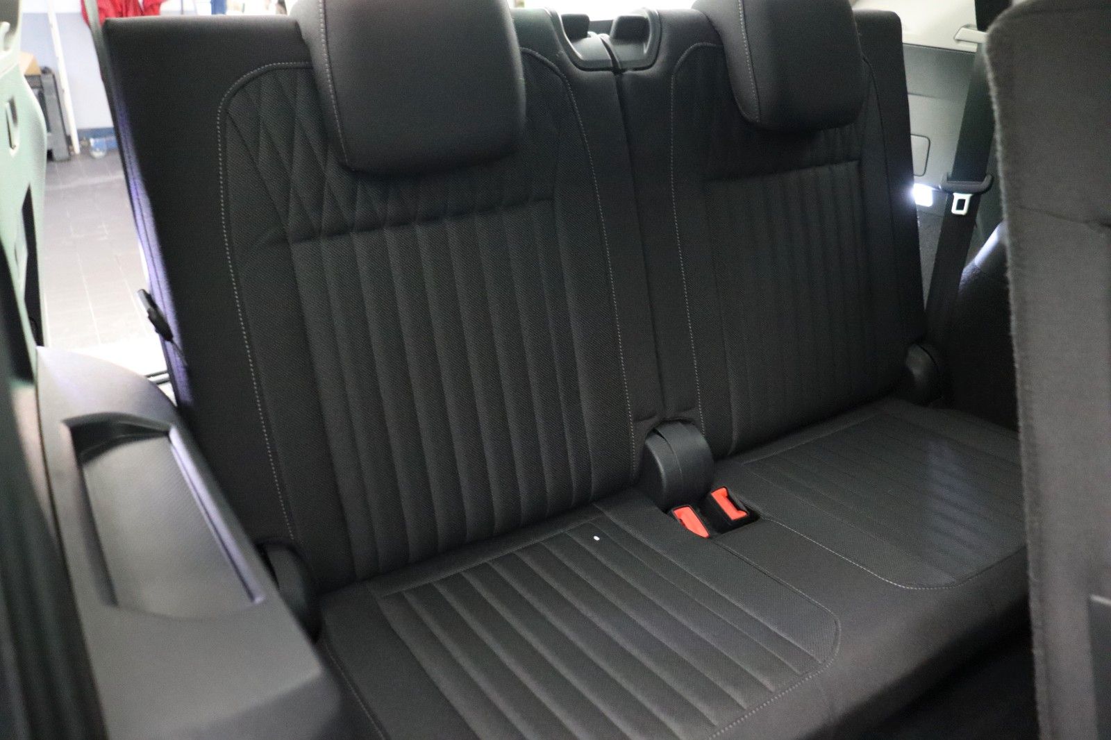 Fahrzeugabbildung Volkswagen Tiguan Allspace Life DSG ACC AHK 7Sitze LED