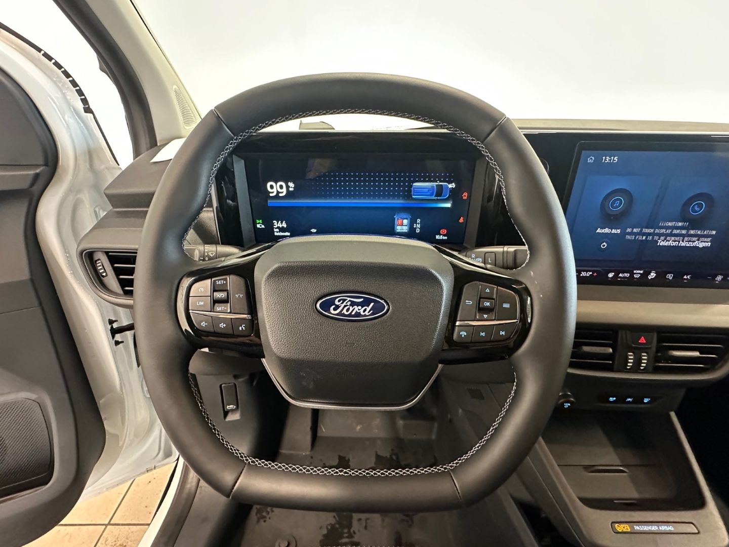 Fahrzeugabbildung Ford Transit Courier BEV Trend Kamera Verkehrszeichen