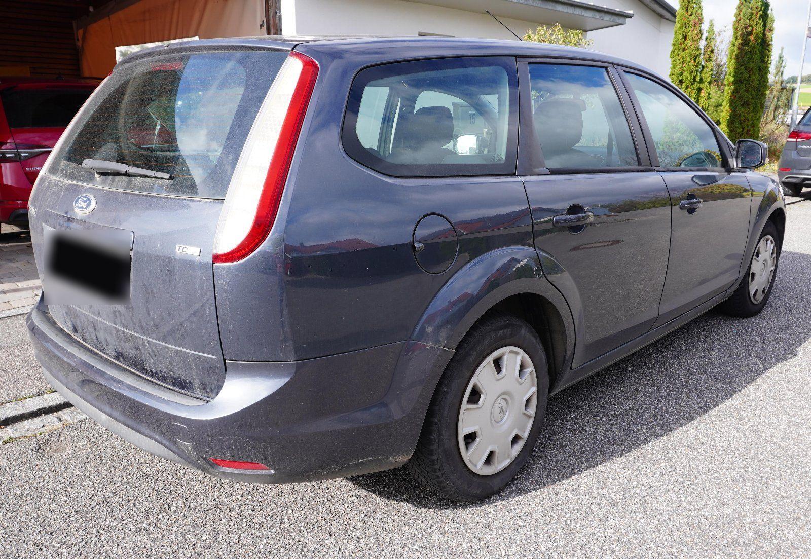Ford Focus 2011 — photo 7