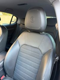 Alfa-Romeo Stelvio - 8