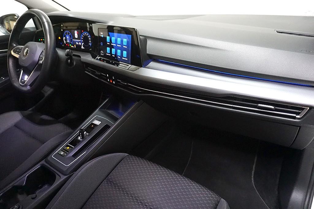 Volkswagen Golf 8 2.0TDI DSG Active Virtual AHK Navi LED, миниатюра 11
