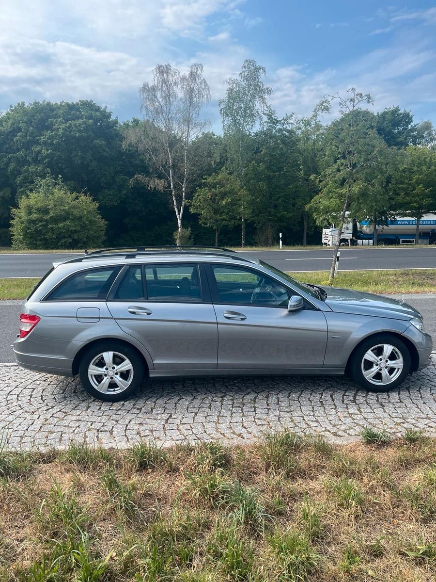 Mercedes-Benz C180 2010 — photo 6