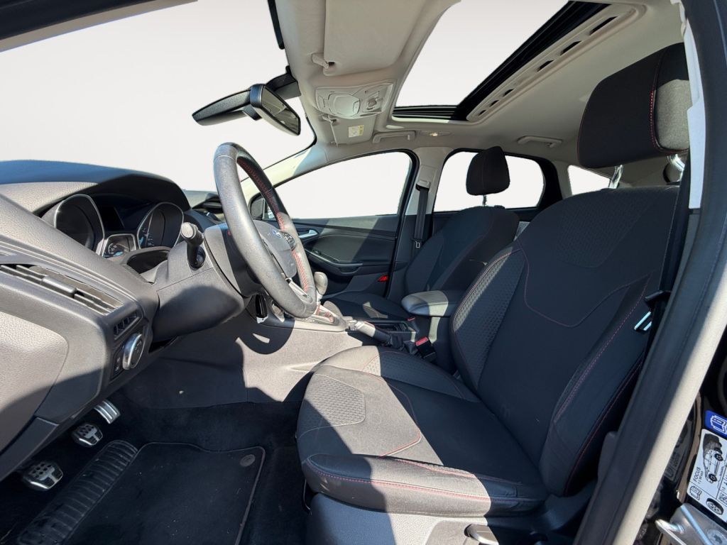 Fahrzeugabbildung Ford Focus 1.5 EcoBoost Start-Stopp-System Sport