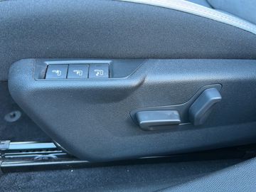 Citroën C4 1.2 PureTech 130 Max 360° Massage LED NAV