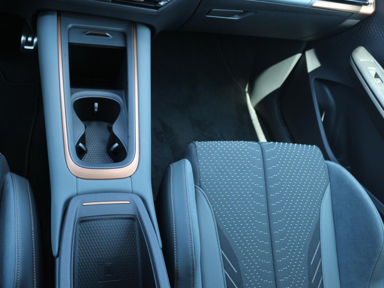 Fahrzeugabbildung CUPRA CUPRA Born VZ 326 PS 79 kWh