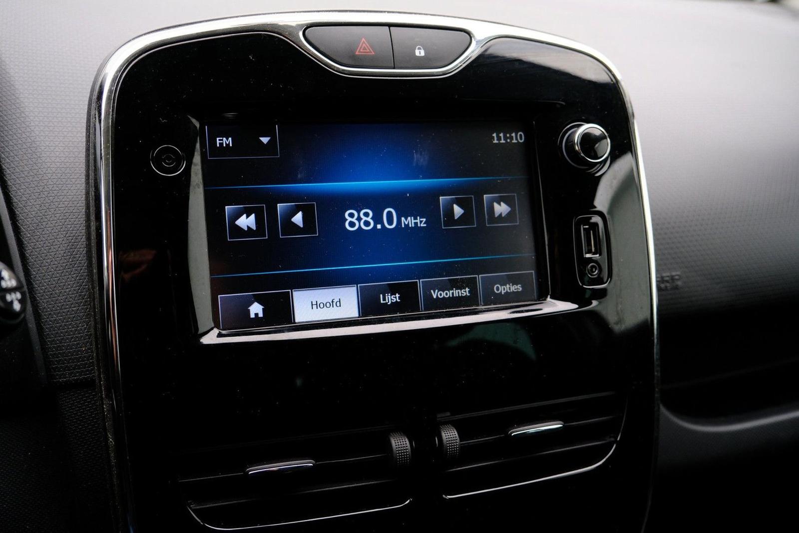 Renault Clio 2014 — photo 16
