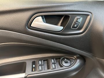 Ford Kuga ST-Line *Navi*BiXenon*ParkAss.*AHK*