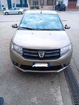 Dacia Sandero 1.5 dCi 8V 75CV Lauréate - Dacia Sandero Laureate mit Diesel-Antrieb