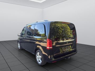 Mercedes V 220 - 4