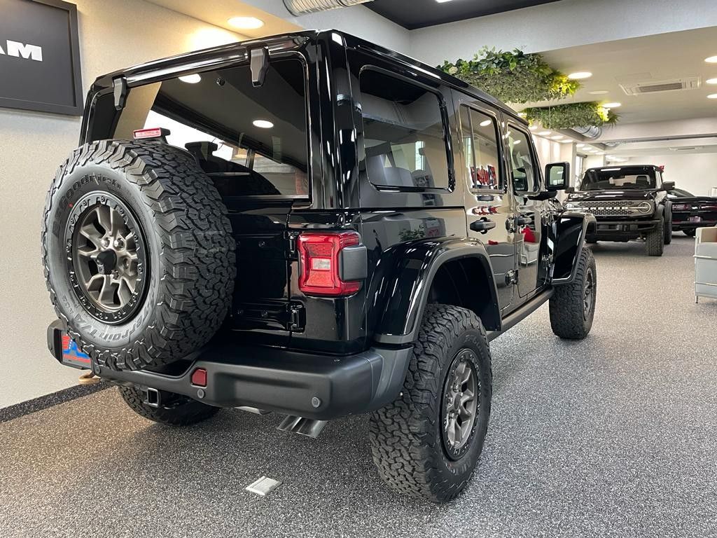 Fahrzeugabbildung Jeep 392 UNLIMITED RUBICON 6.4L-V8 SKY ONE TOP MY 23