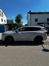 Hyundai SANTA FE 2.2 CRDi Signature 4WD DCT SEVEN Si... - Hyundai SANTA FE in München