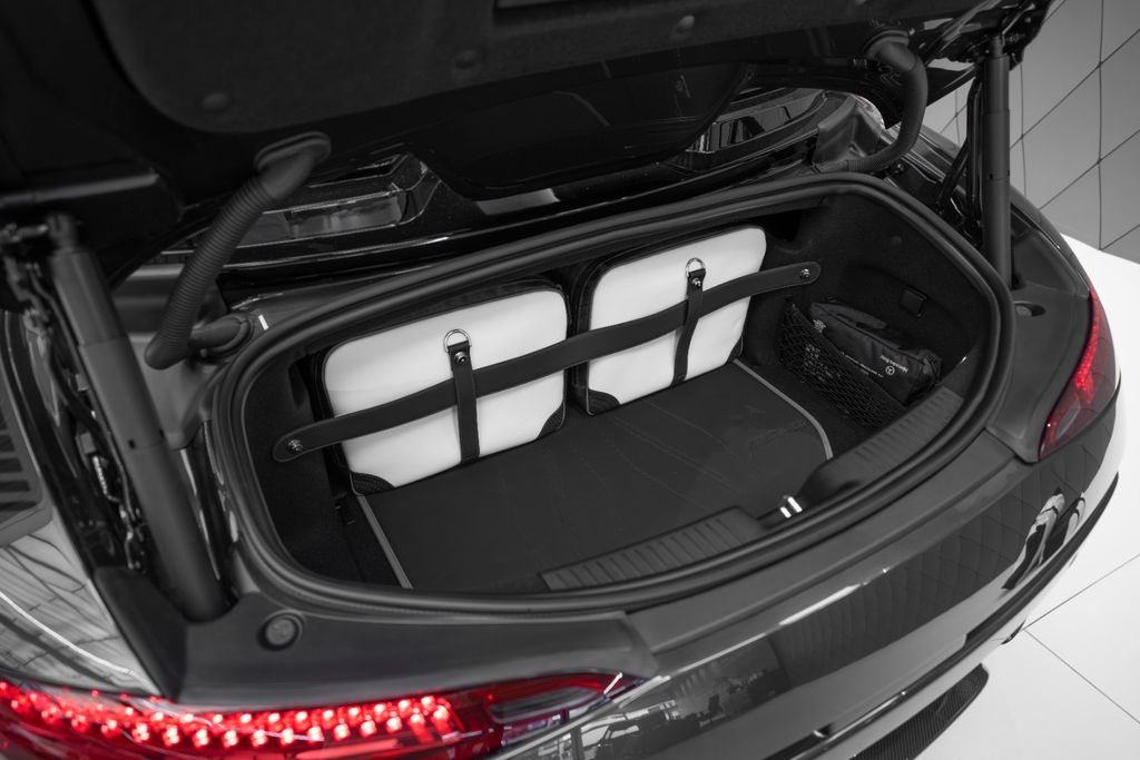 AMG PURESPEED RED/BLACK 2026 - Bild 33