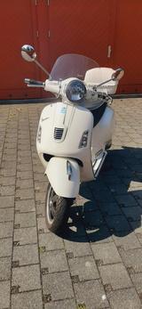 Piaggio Vespa GTS Super 300 Longversion 16Kw - 300