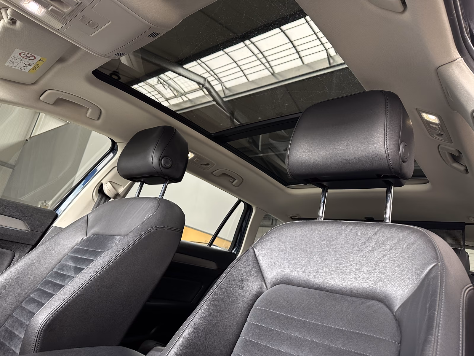 Volkswagen Passat Highline Pano AHK SHZ Navi ACC