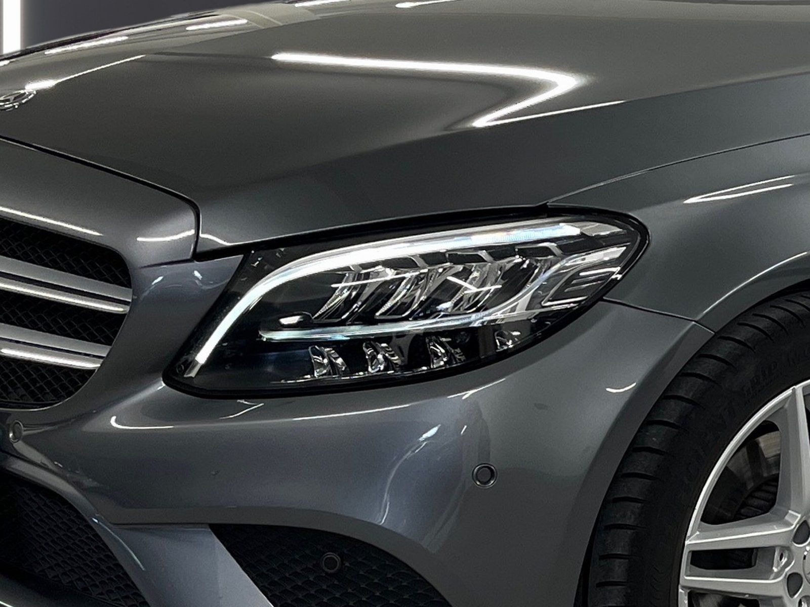 Fahrzeugabbildung Mercedes-Benz C 180 T Avantgarde Comand*LED*Kam*Carplay*Ambie*