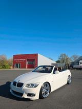 BMW E93 325d 330d M Paket Neuzustand! - BMW 325 in Düsseldorf