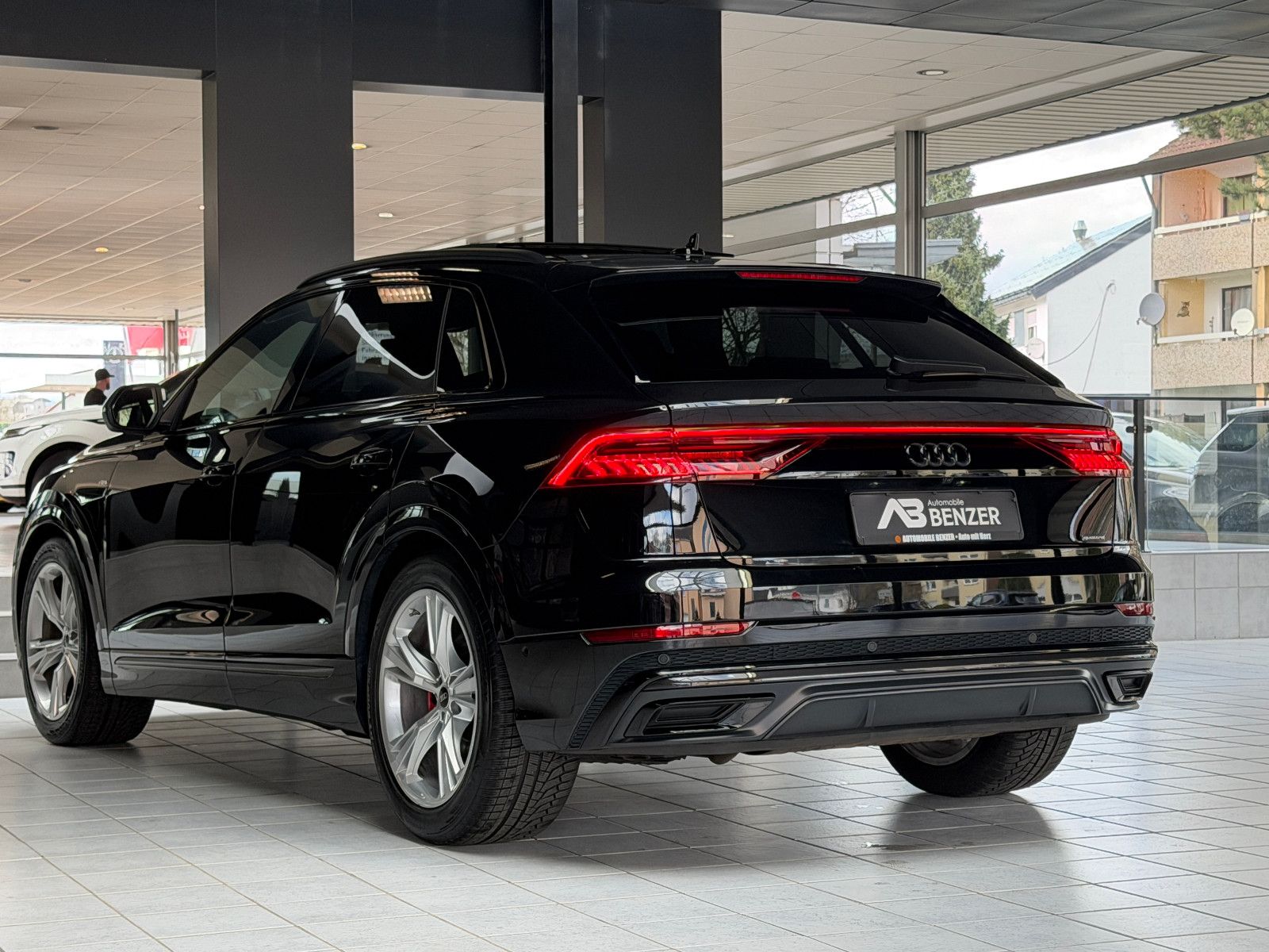 Fahrzeugabbildung Audi Q8 50 TDI Quattro/COMPETITION-PLUS/CARBON/VOLL