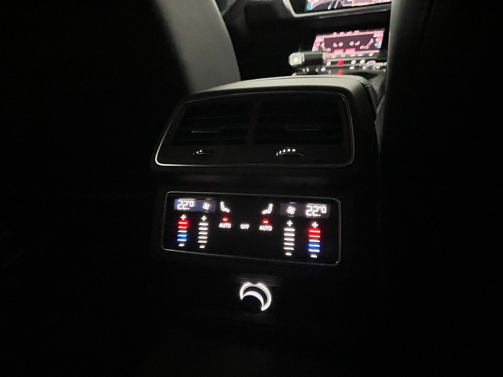 Fahrzeugabbildung Audi A6 Avant 50 TDI Quattro Sport S-LINE/