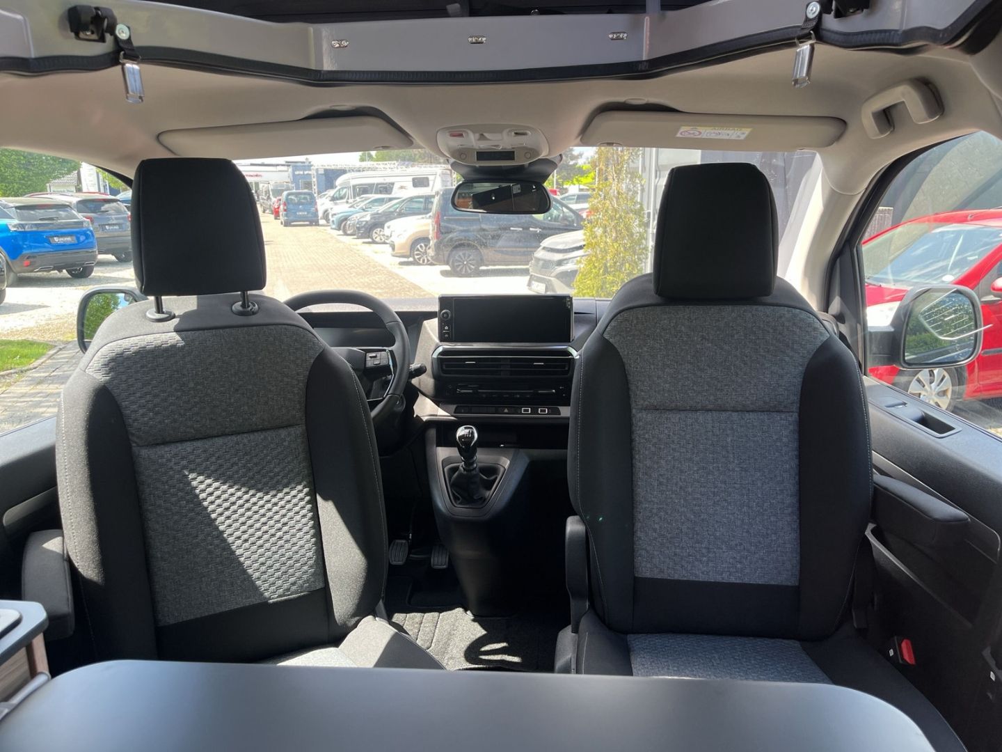 Fahrzeugabbildung Citroën Holidays BlueHDi 145 S&S ACC