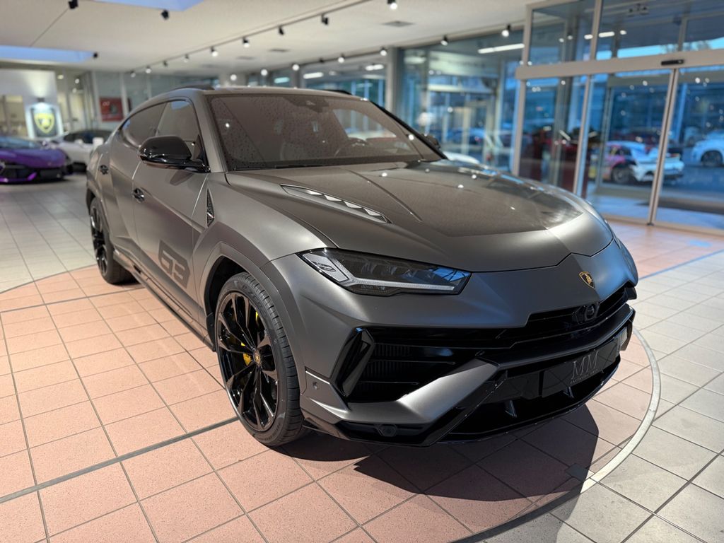 LAMBORGHINI Urus 2023