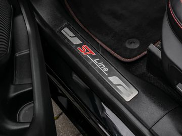 Ford Kuga 2.5 Plug-In Hybrid ST-Line X Kamera Navi