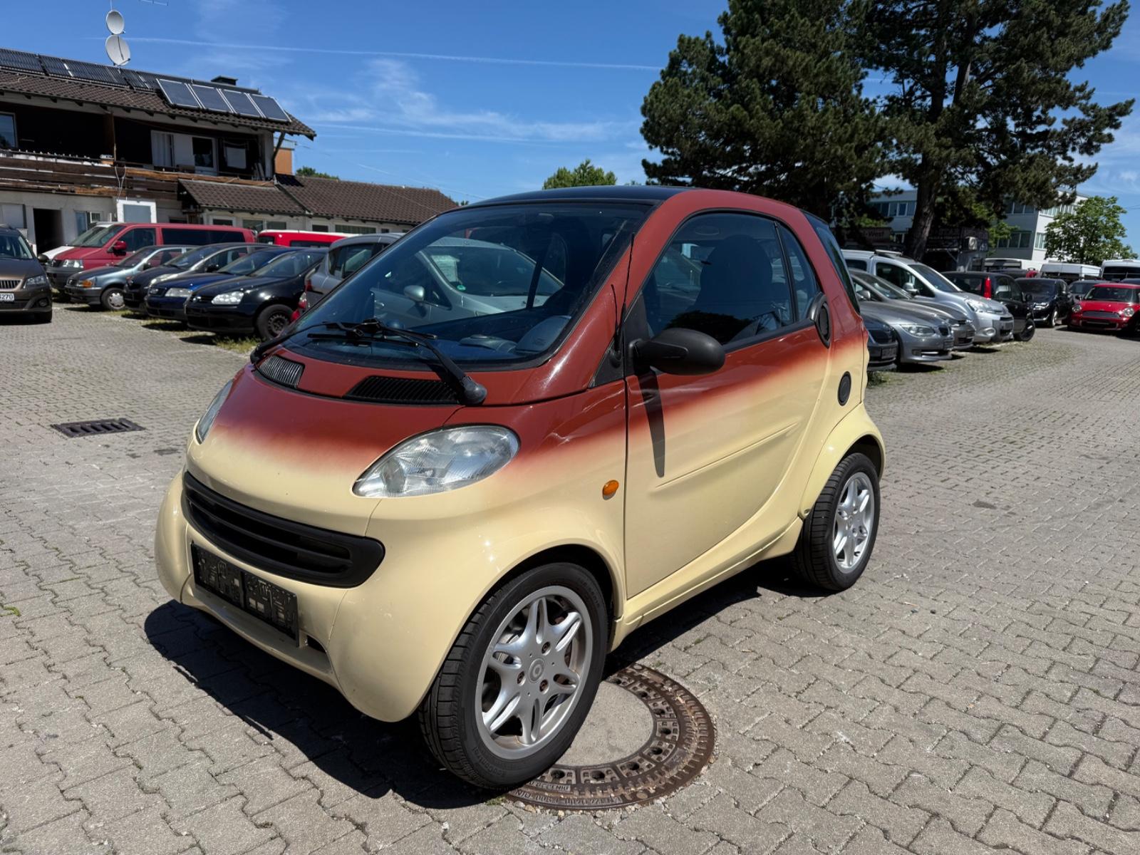Smart ForTwo AUTOMATIK. TÜV 03-2028.